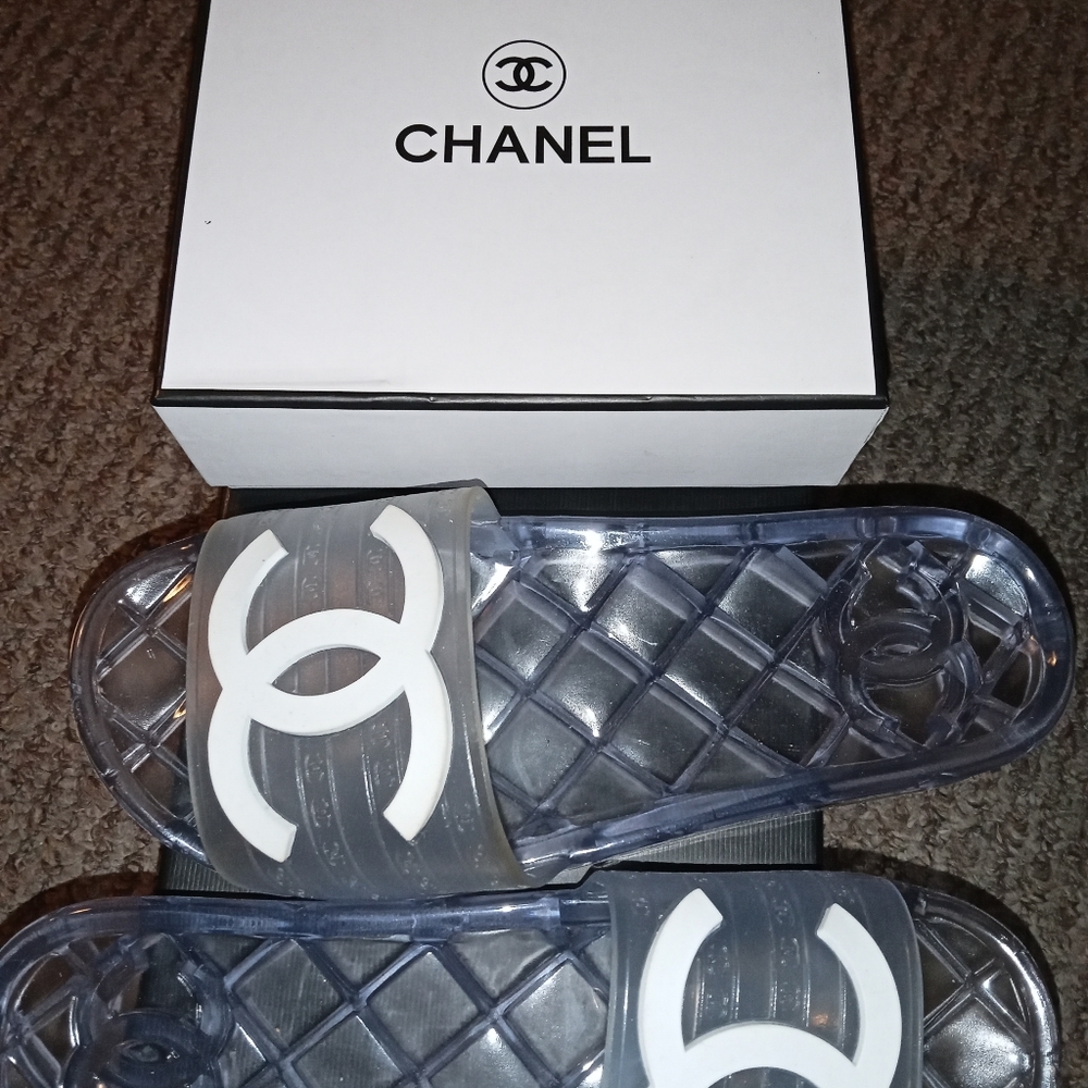 Chanel sandals nwt - Picture 2 of 3
